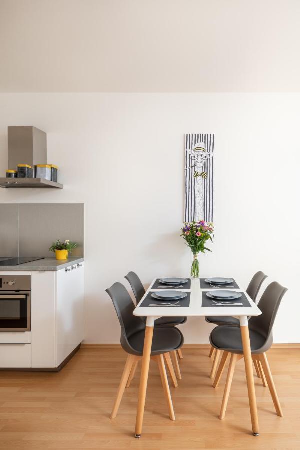 Sunny Apartment In Modrany By Prague Days Εξωτερικό φωτογραφία