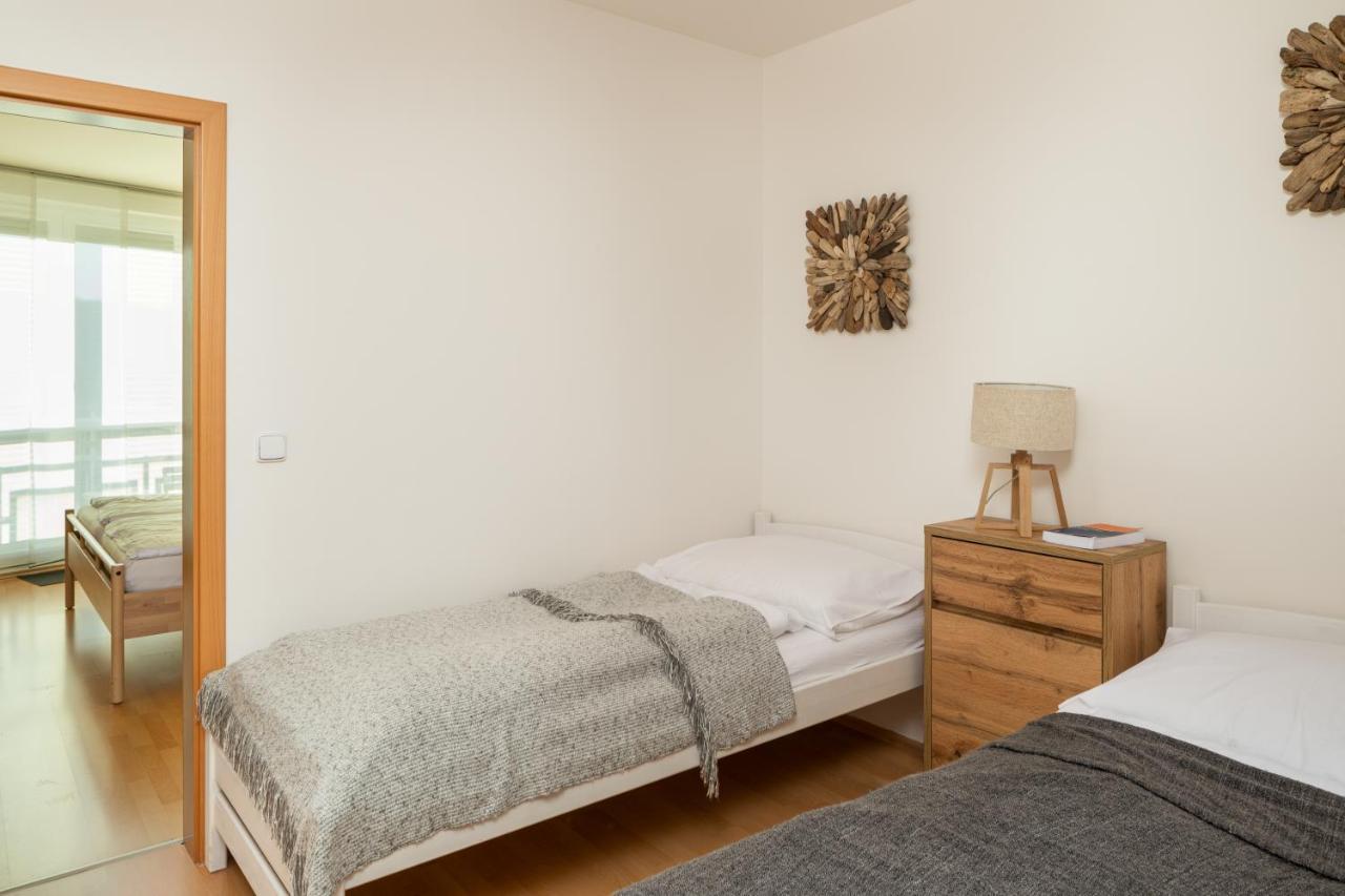Sunny Apartment In Modrany By Prague Days Εξωτερικό φωτογραφία