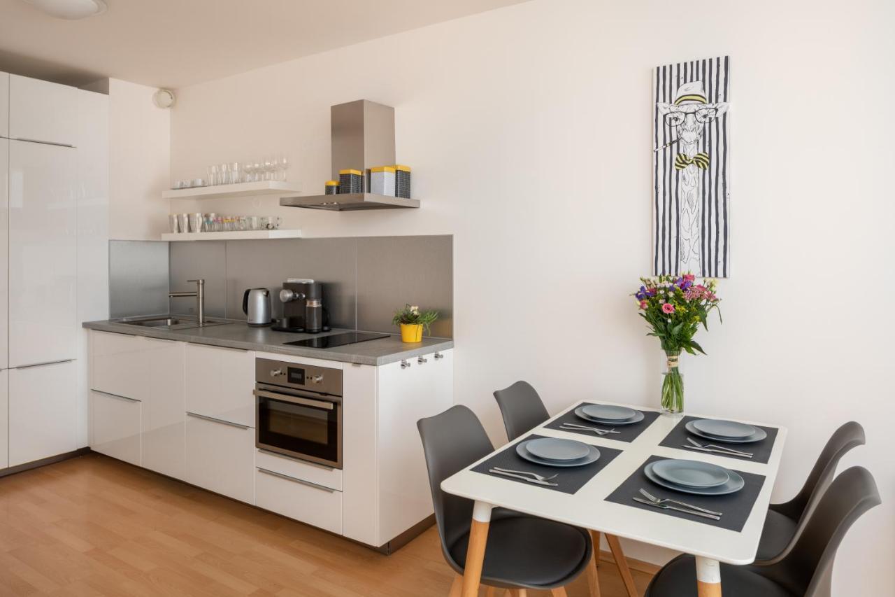 Sunny Apartment In Modrany By Prague Days Εξωτερικό φωτογραφία