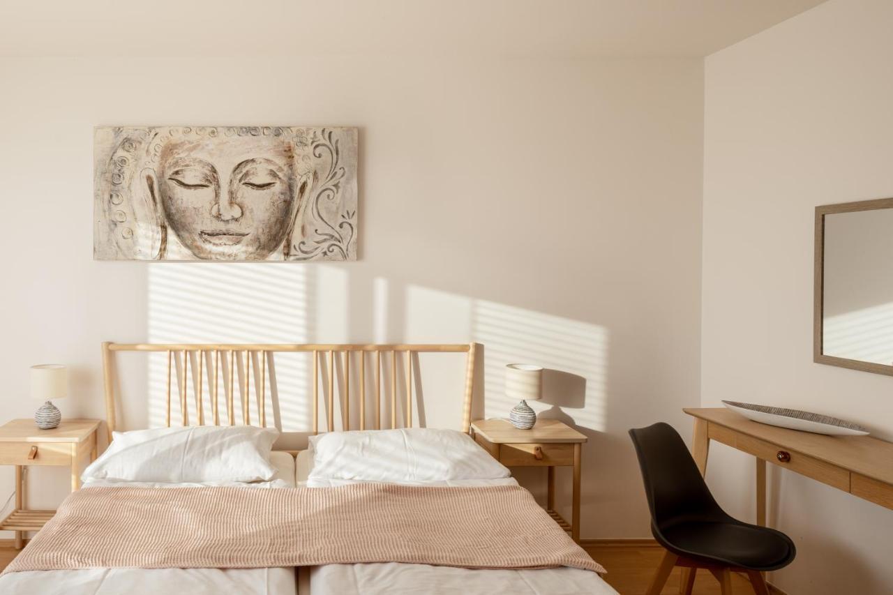 Sunny Apartment In Modrany By Prague Days Εξωτερικό φωτογραφία